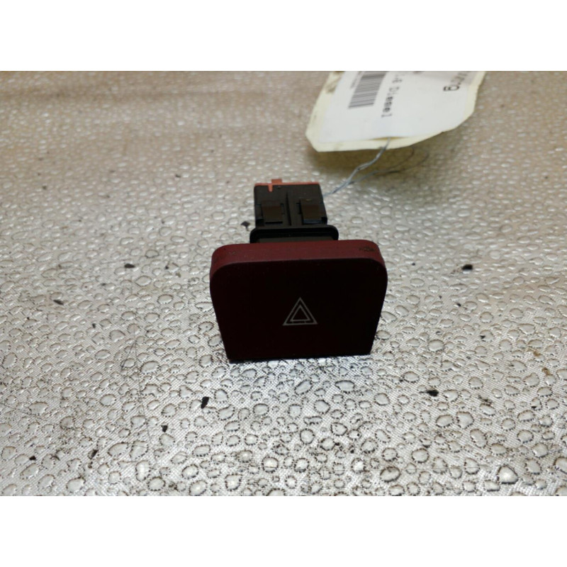 Bouton de warning CITROEN C4 GRAND PICASSO 1 Photo n°1