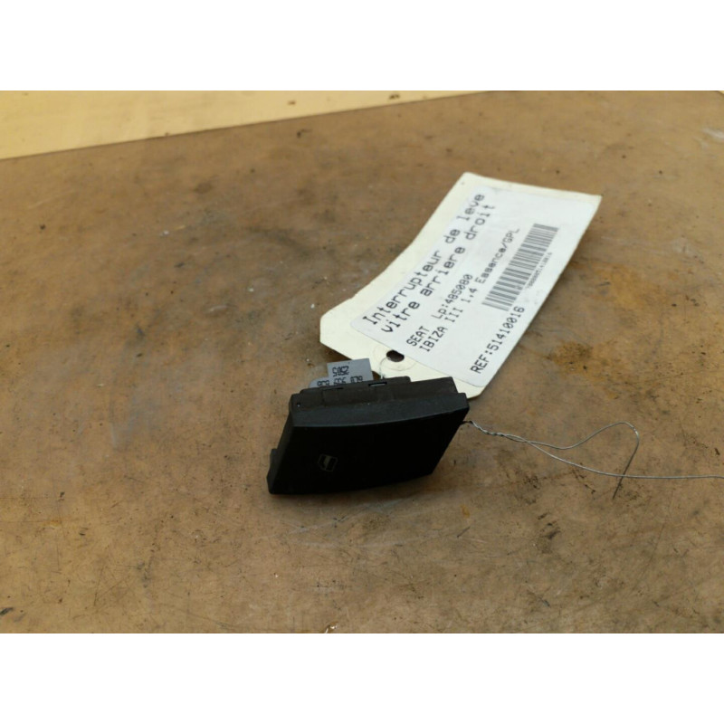 Interrupteur de leve vitre arriere droit SEAT IBIZA 3 Photo n°1