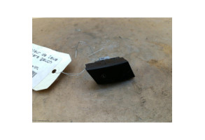 Interrupteur de leve vitre arriere gauche SEAT IBIZA 3 Photo n°1