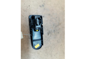 Interrupteur de leve vitre avant droit VOLKSWAGEN UP Photo n°1