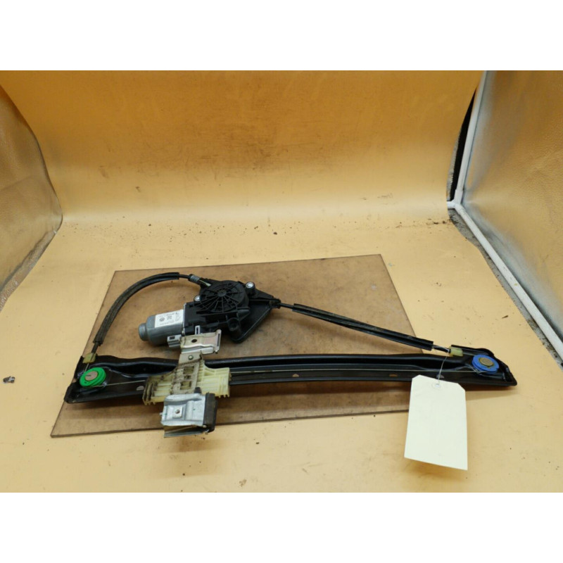 Leve vitre electrique avant gauche VOLKSWAGEN UP Photo n°1