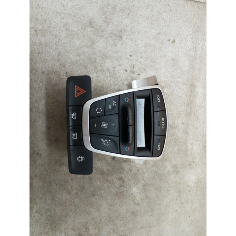 Bouton de warning RENAULT LAGUNA 3 Photo n°1