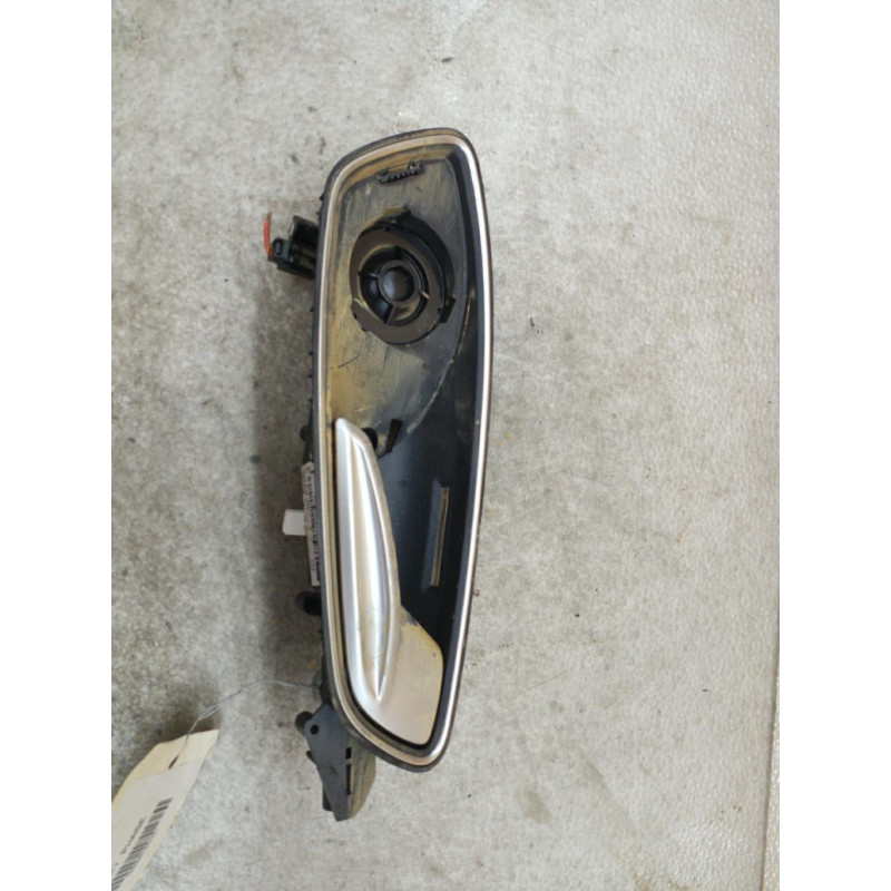 Poignee interieur arriere droit AUDI A1 1 Photo n°1