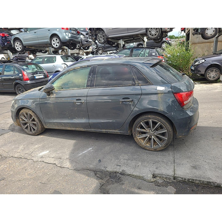 Poignee interieur arriere gauche AUDI A1 1 Photo n°4