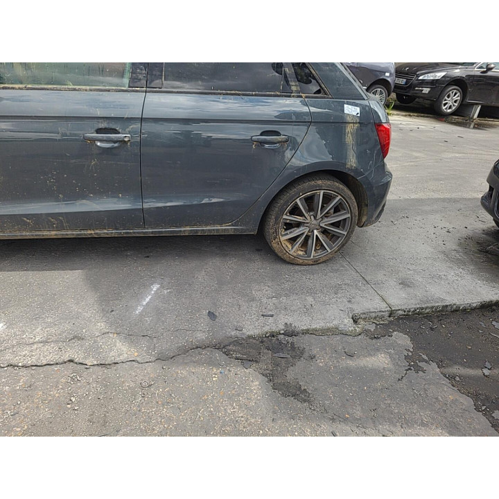 Poignee interieur arriere gauche AUDI A1 1 Photo n°14