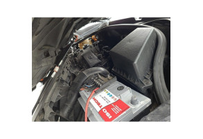Verin de coffre VOLKSWAGEN POLO 5 Photo n°2