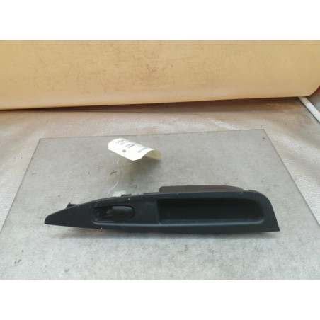 Interrupteur de leve vitre arriere gauche NISSAN QASHQAI 2