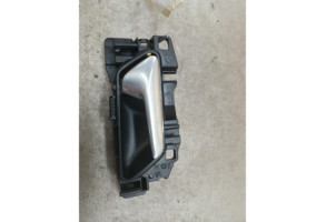 Poignee interieur arriere droit PEUGEOT 308 2 Photo n°1