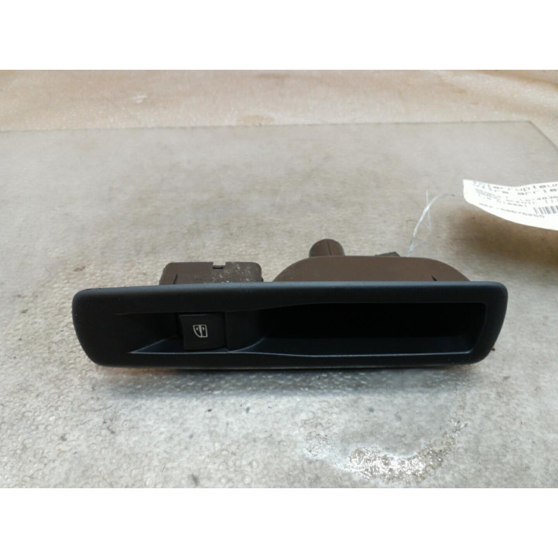 Interrupteur de leve vitre arriere droit RENAULT GRAND SCENIC 3 Photo n°1