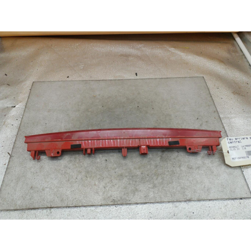 Feu arriere stop central RENAULT CLIO 5 Photo n°1