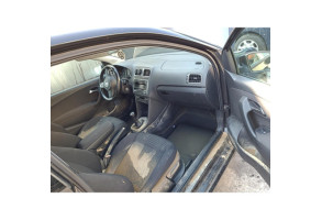 Verin de coffre VOLKSWAGEN POLO 5 Photo n°9