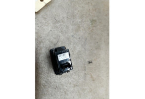 Interrupteur de leve vitre arriere gauche BMW SERIE 1 F20 Photo n°1