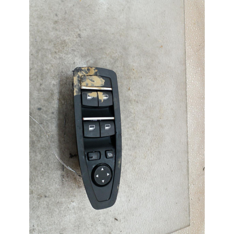 Interrupteur de leve vitre avant gauche BMW SERIE 1 F20 Photo n°1
