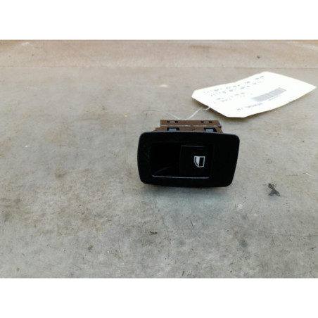 Interrupteur de leve vitre arriere droit BMW SERIE 1 F20