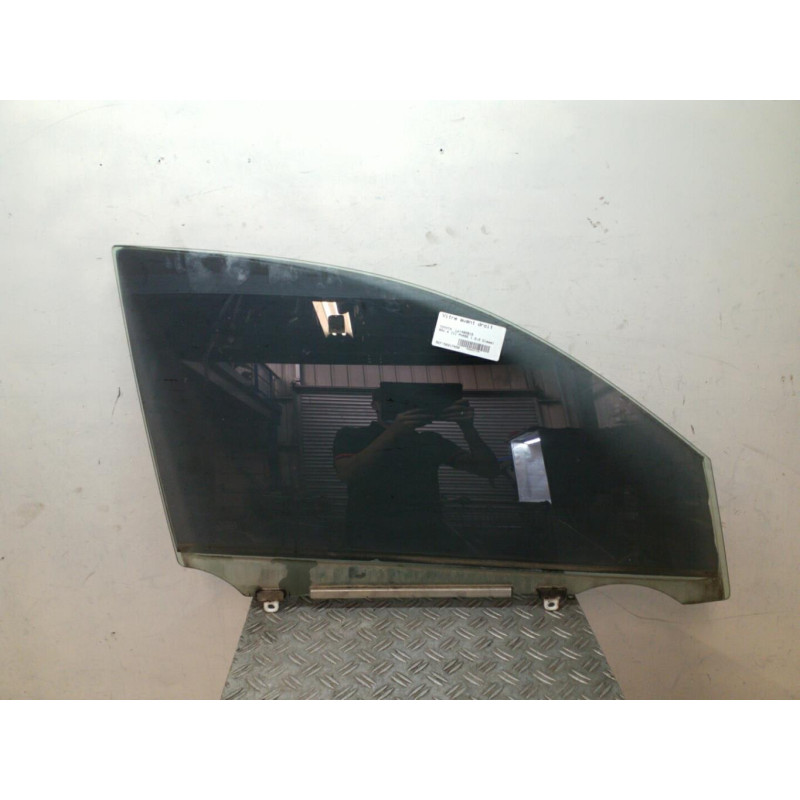 Vitre avant droit TOYOTA RAV4 3 Photo n°1