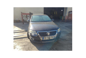 Feu arriere secondaire gauche (feux) VOLKSWAGEN PASSAT 5 Photo n°11