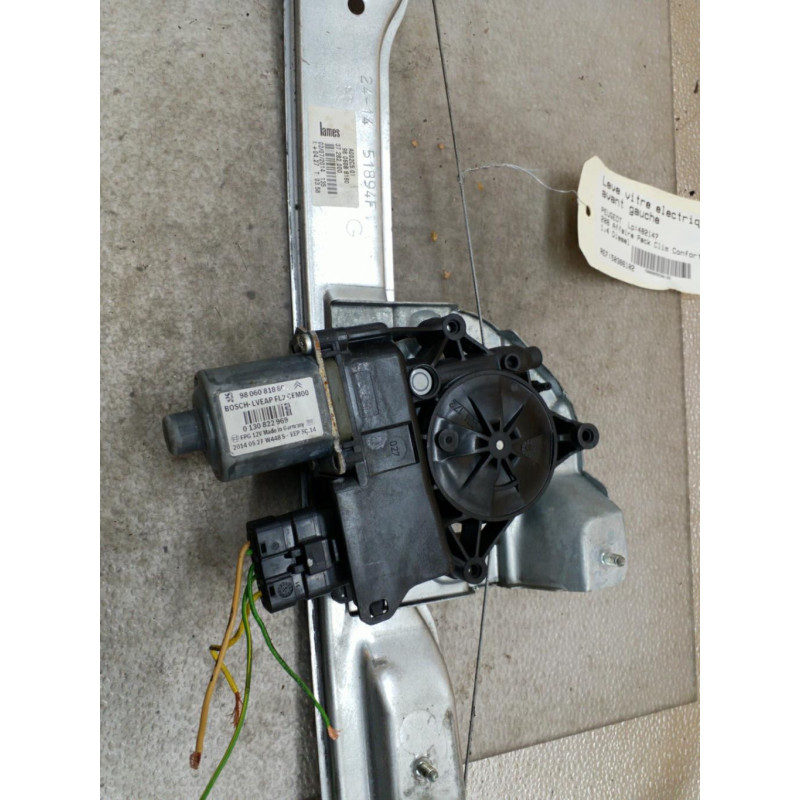 Leve vitre electrique avant gauche PEUGEOT 208 1 Photo n°1