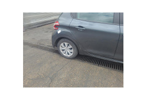 Leve vitre electrique avant gauche PEUGEOT 208 1 Photo n°10