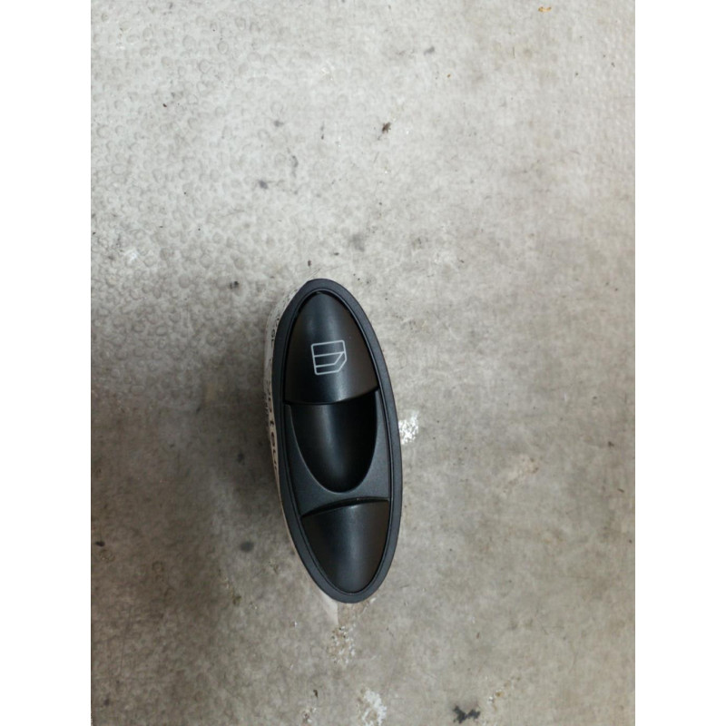 Interrupteur de leve vitre arriere droit MERCEDES CLASSE E 211 Photo n°1