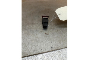 Bouton de warning SKODA FABIA 2 Photo n°1