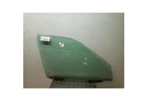 Vitre avant droit MG ZS 2 Photo n°1