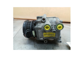 Compresseur clim FORD FIESTA 6 Photo n°4