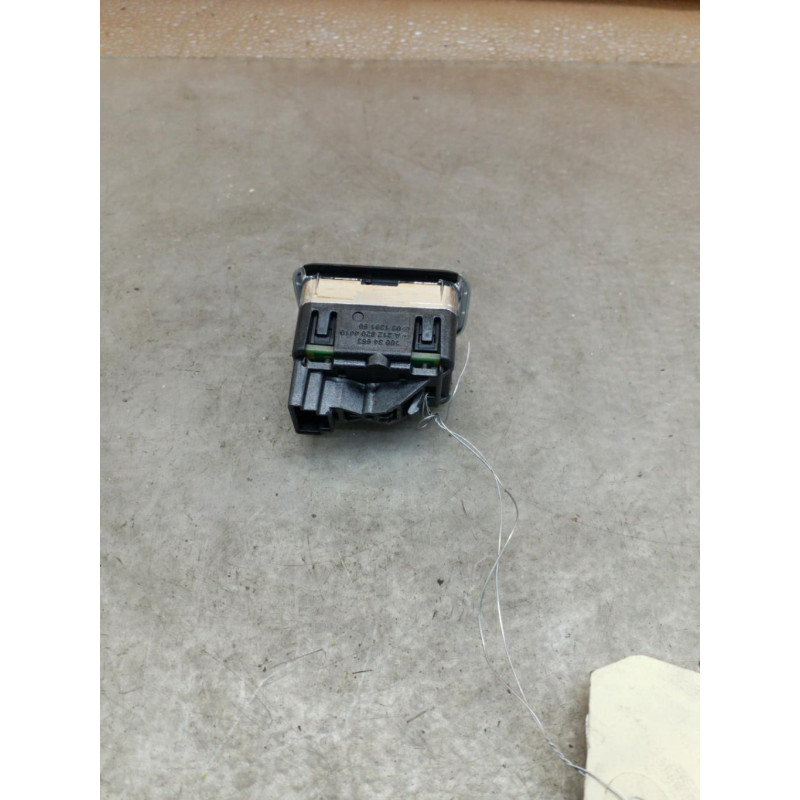 Bouton de coffre MERCEDES CLASSE E 212 Photo n°1