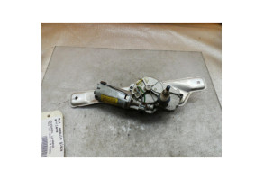 Moteur essuie glace arriere VOLKSWAGEN POLO 3 Photo n°2