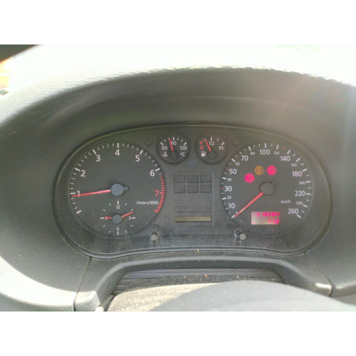 Feu arriere principal droit (feux) AUDI A3 1 Photo n°3