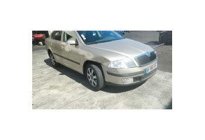 Anti brouillard gauche (feux) SKODA OCTAVIA 2 Photo n°13