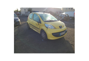 Moteur essuie glace arriere PEUGEOT 107 Photo n°6