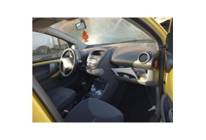 Moteur essuie glace arriere PEUGEOT 107 Photo n°8