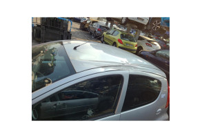 Moteur essuie glace arriere PEUGEOT 107 Photo n°17