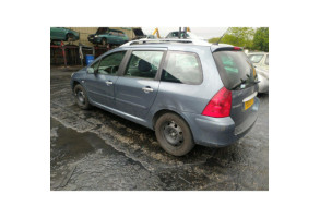 Vitre arriere droit PEUGEOT 307 Photo n°4