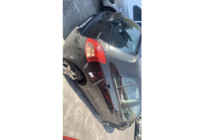 Vitre arriere droit TOYOTA YARIS 2 Photo n°5