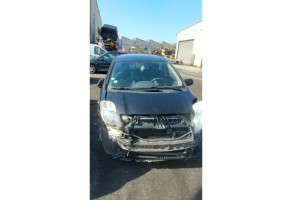 Vitre arriere droit TOYOTA YARIS 2 Photo n°13