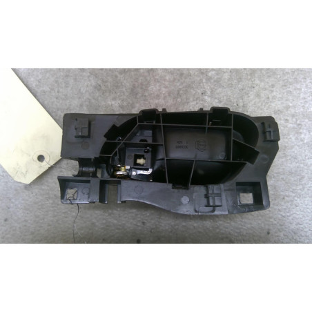 Poignee interieur arriere droit PEUGEOT 208 1