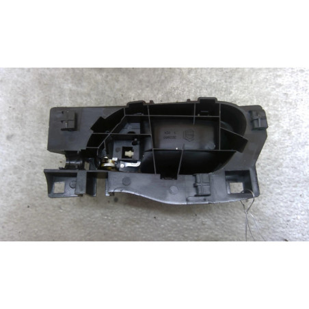 Poignee interieur avant droit PEUGEOT 208 1