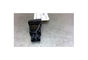 Bouton de warning MAZDA 3 1 Photo n°1