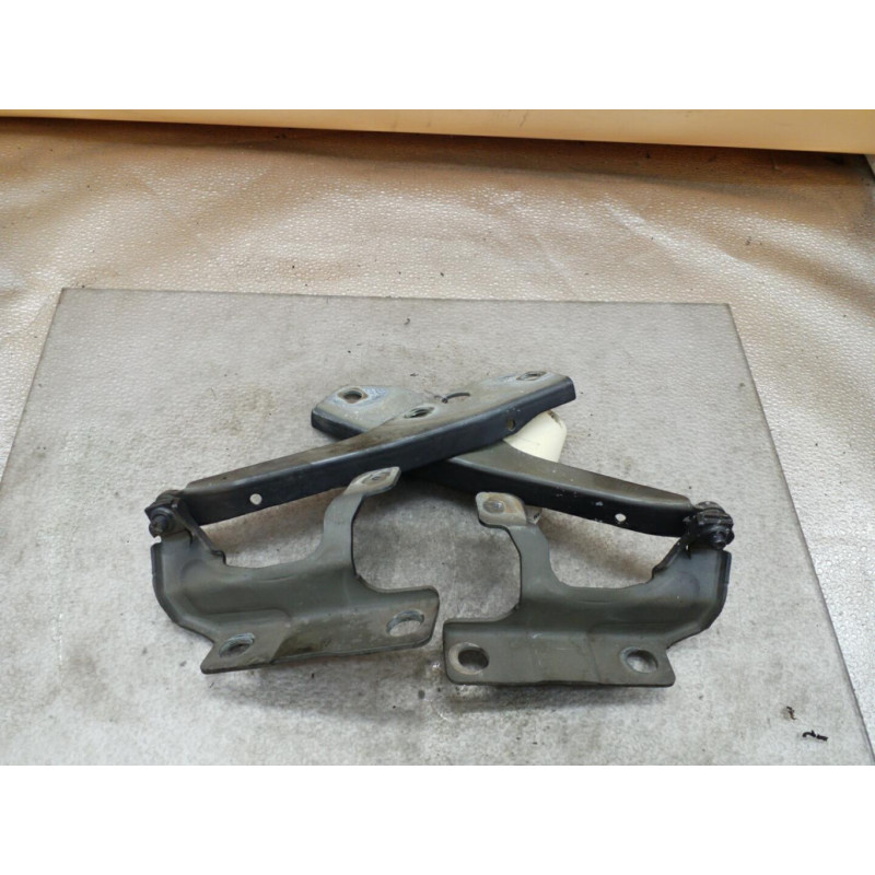 Charniere de capot VOLVO S 40 2 Photo n°1