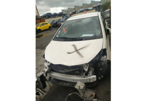 Vitre arriere gauche TOYOTA YARIS 3 Photo n°7