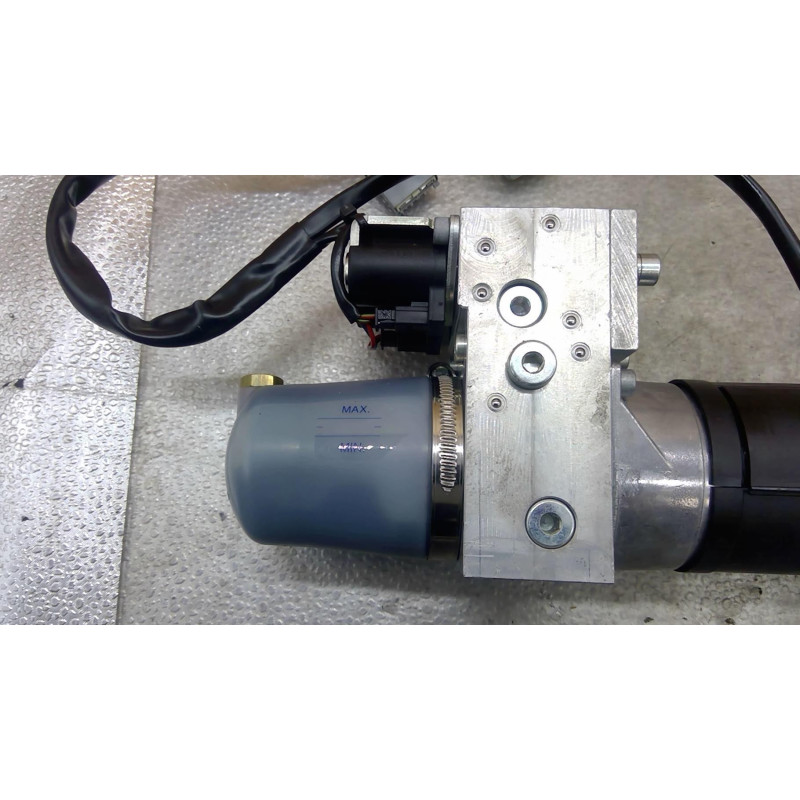 Moteur de capote FORD FOCUS 2 Photo n°1
