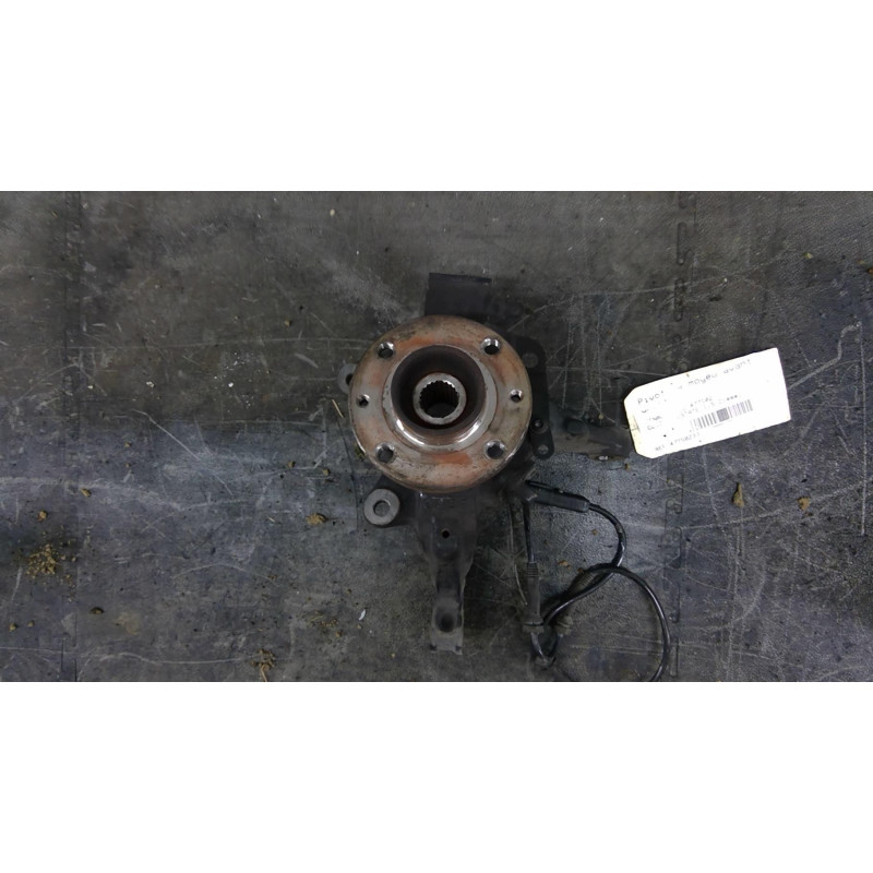 Pivot de moyeu avant droit RENAULT CLIO 4 Photo n°1