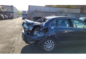 Feu arriere secondaire gauche (feux) VOLKSWAGEN JETTA 3 Photo n°5