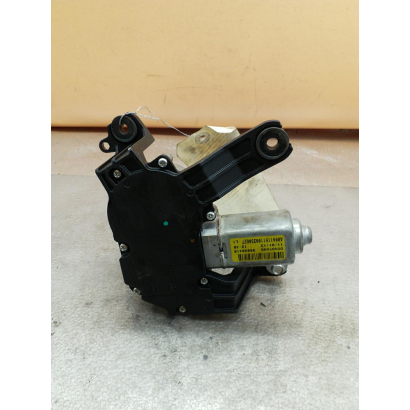 Moteur essuie glace arriere CHEVROLET ORLANDO Photo n°1
