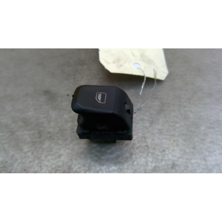 Interrupteur de leve vitre arriere droit AUDI Q5 1 Photo n°1