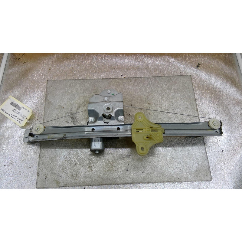 Leve vitre electrique avant droit RENAULT CLIO 4 Photo n°1
