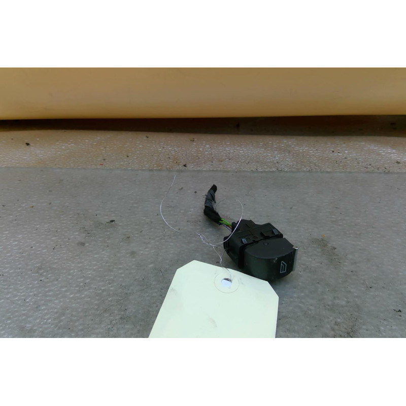 Interrupteur de leve vitre avant droit FORD C-MAX 2 Photo n°1