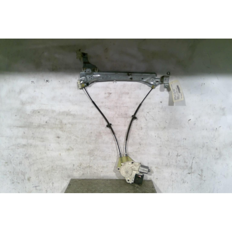 Leve vitre electrique arriere gauche RENAULT MEGANE 3 Photo n°1