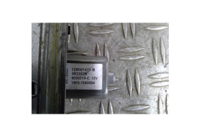 Leve vitre electrique avant droit RENAULT CLIO 4 Photo n°1